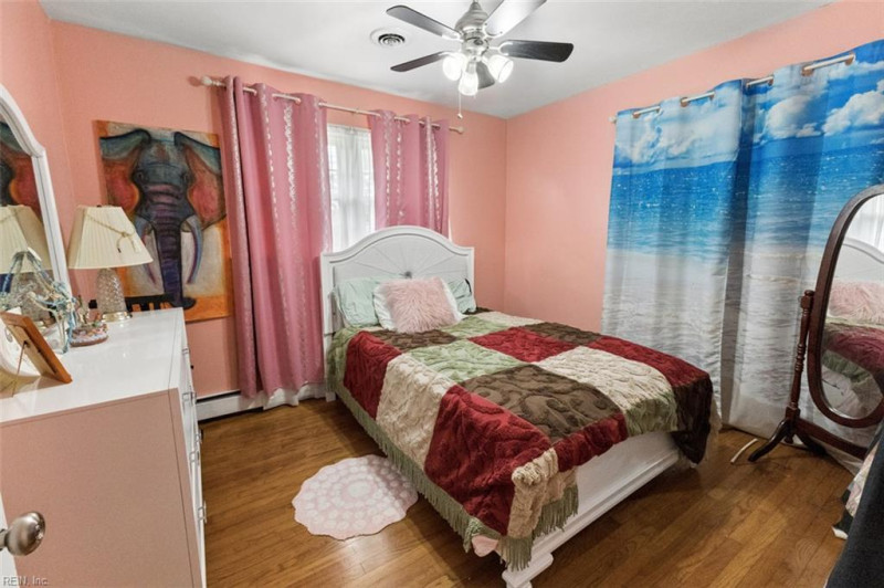 Photo 32 of 50 residential for sale in Chesapeake virginia