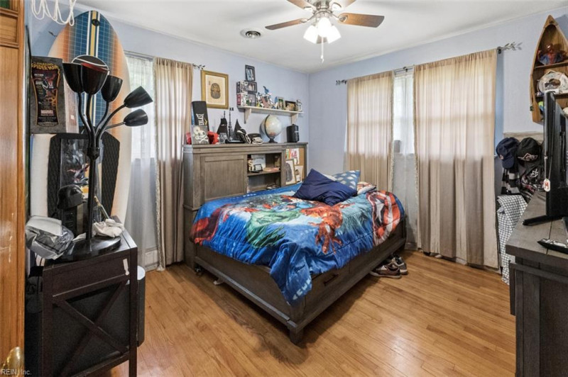 Photo 34 of 50 residential for sale in Chesapeake virginia