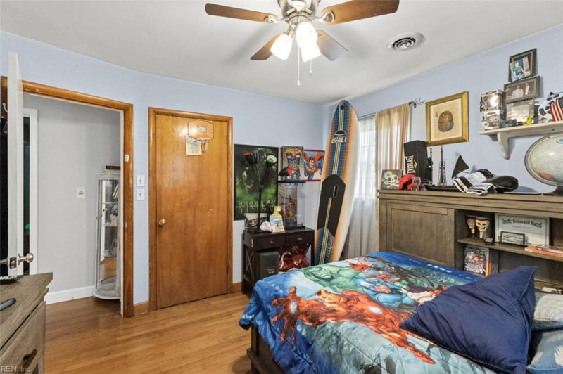 Photo 35 of 50 residential for sale in Chesapeake virginia
