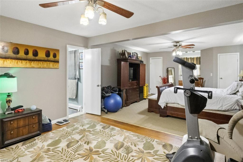 Photo 36 of 50 residential for sale in Chesapeake virginia