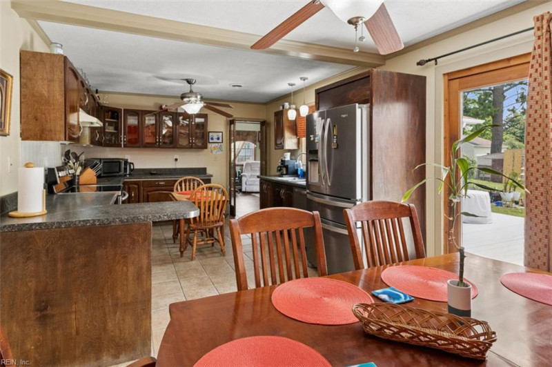 Photo 7 of 50 residential for sale in Chesapeake virginia