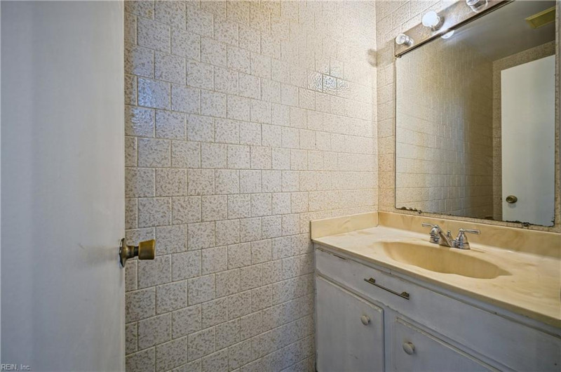 Photo 12 of 24 residential for sale in Virginia Beach virginia