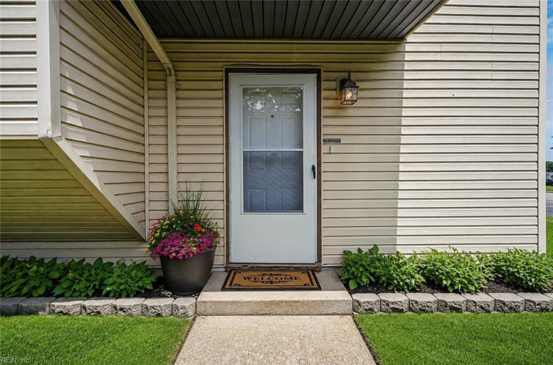 Photo 2 of 24 residential for sale in Virginia Beach virginia