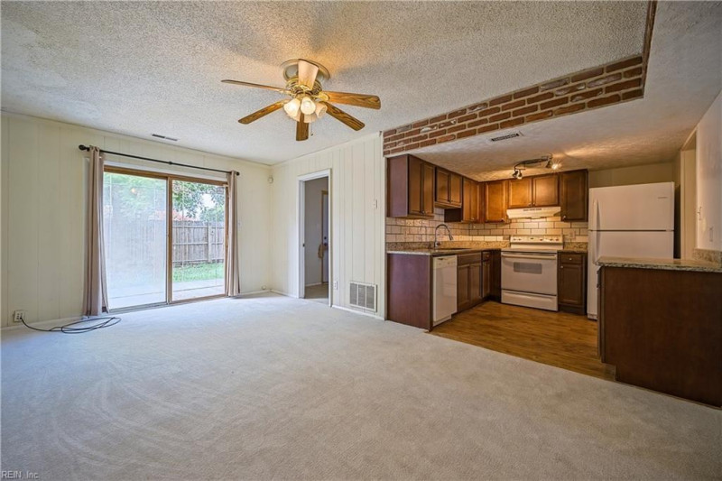 Photo 6 of 24 residential for sale in Virginia Beach virginia