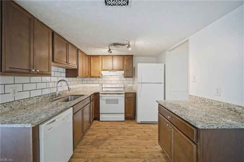 Photo 8 of 24 residential for sale in Virginia Beach virginia