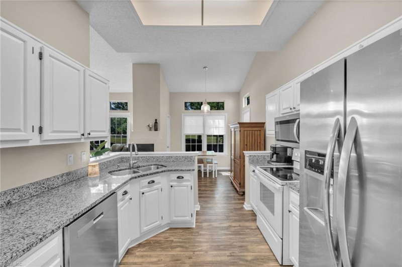 Photo 14 of 40 residential for sale in Chesapeake virginia