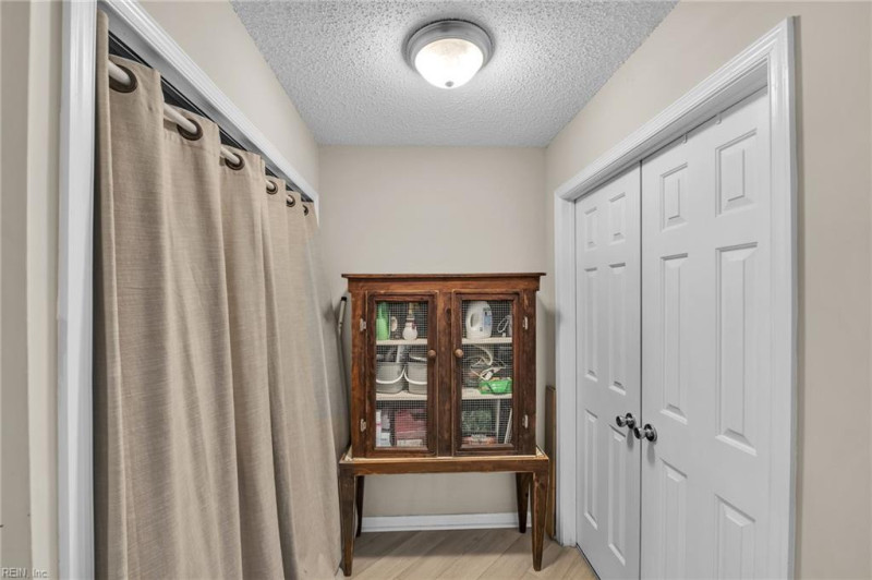 Photo 15 of 40 residential for sale in Chesapeake virginia