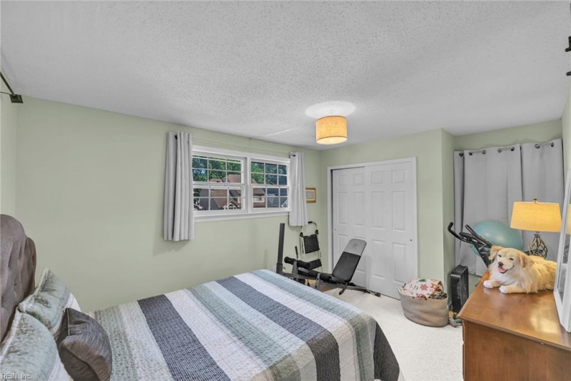 Photo 19 of 40 residential for sale in Chesapeake virginia