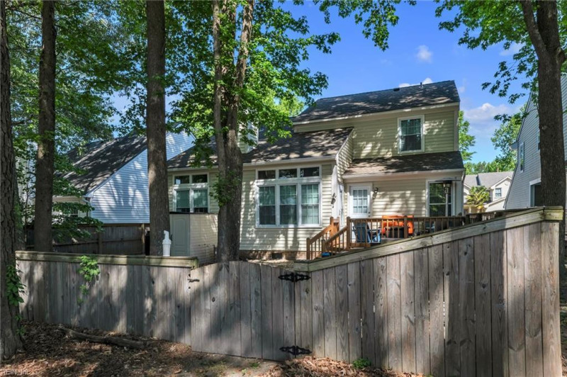 Photo 38 of 40 residential for sale in Chesapeake virginia