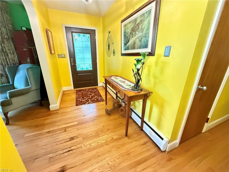 Photo 15 of 24 residential for sale in Chesapeake virginia