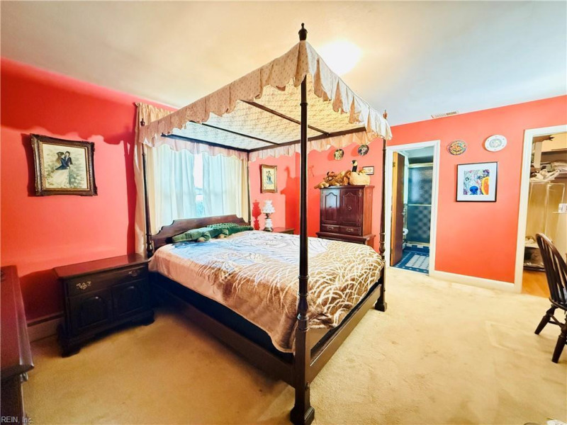 Photo 19 of 24 residential for sale in Chesapeake virginia