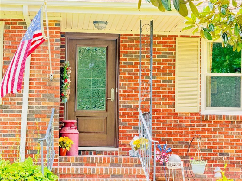 Photo 2 of 24 residential for sale in Chesapeake virginia