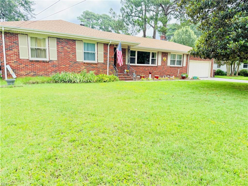 Photo 3 of 24 residential for sale in Chesapeake virginia