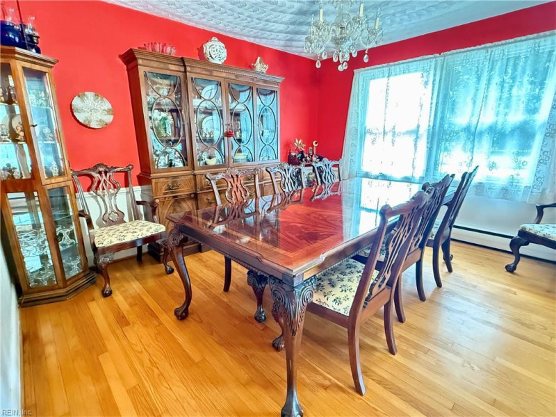 Photo 8 of 24 residential for sale in Chesapeake virginia