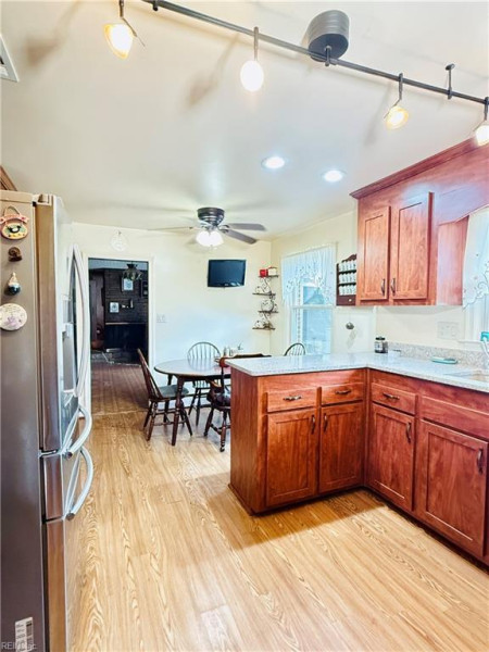 Photo 9 of 24 residential for sale in Chesapeake virginia