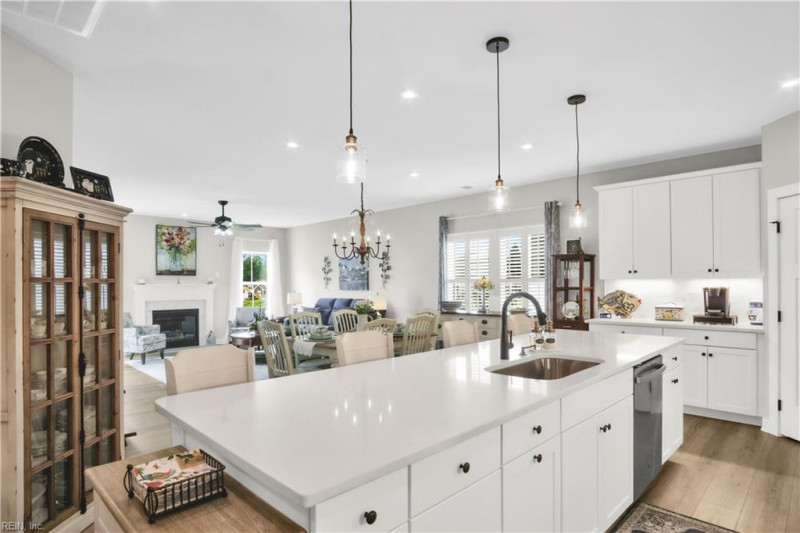 Photo 9 of 47 residential for sale in York County virginia