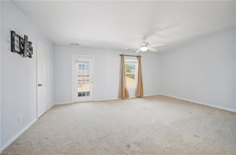 Photo 23 of 40 residential for sale in Virginia Beach virginia