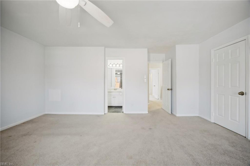 Photo 25 of 40 residential for sale in Virginia Beach virginia