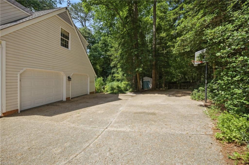 Photo 45 of 50 residential for sale in Gloucester County virginia Photo 45 of 50 residential for sale in Gloucester County virginia