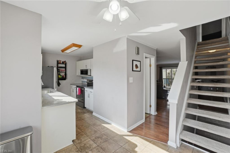 Photo 18 of 43 residential for sale in Virginia Beach virginia
