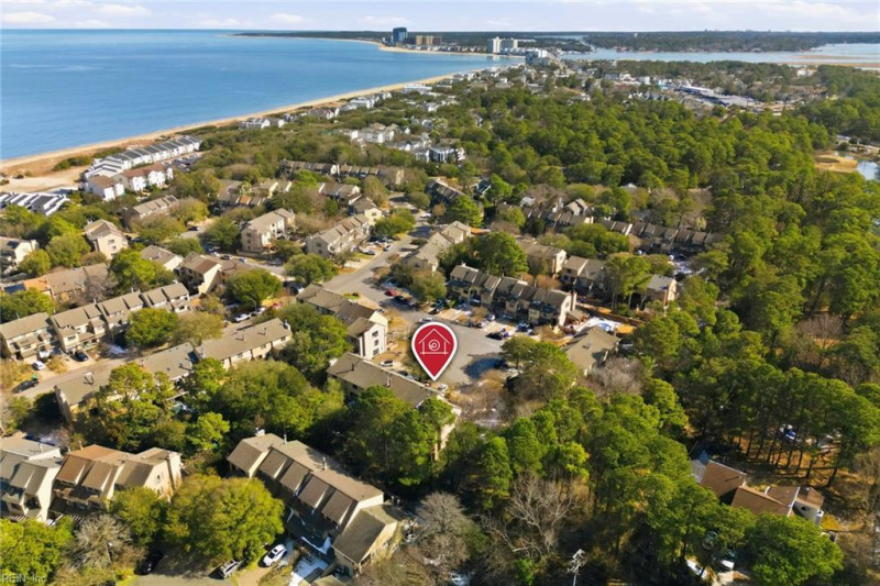 Photo 3 of 43 residential for sale in Virginia Beach virginia