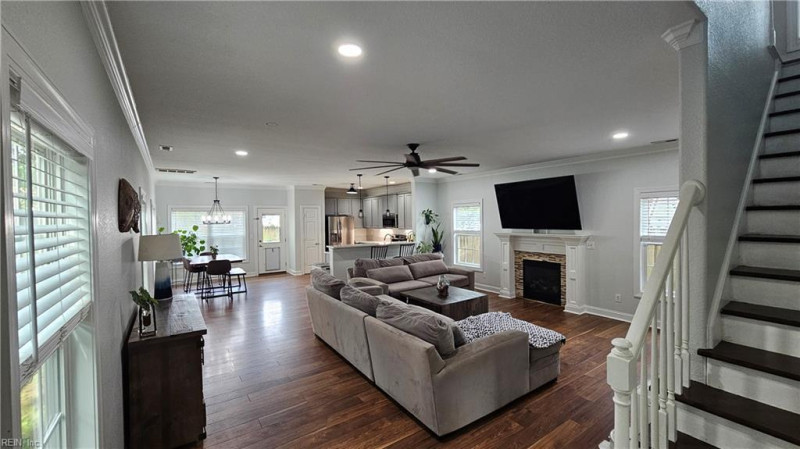 Photo 3 of 29 residential for sale in Virginia Beach virginia