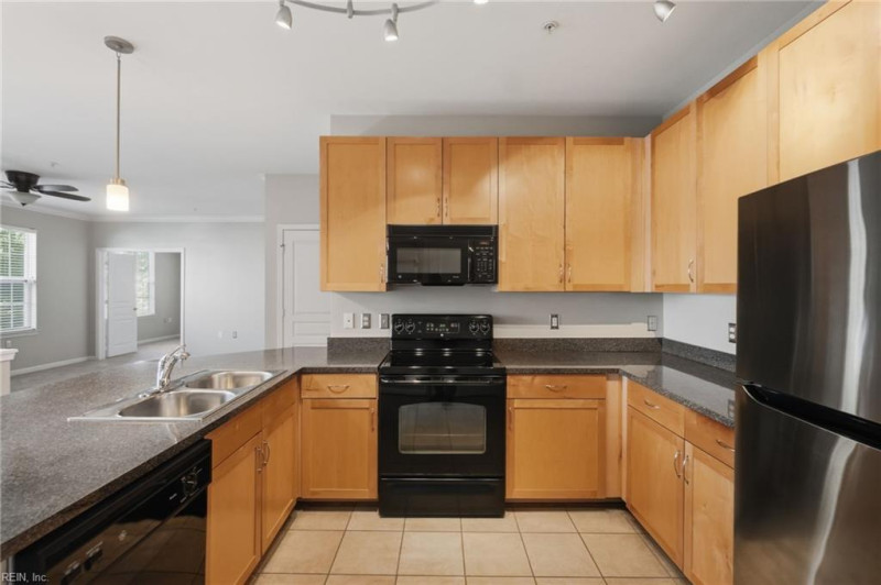 Photo 12 of 48 residential for sale in Norfolk virginia