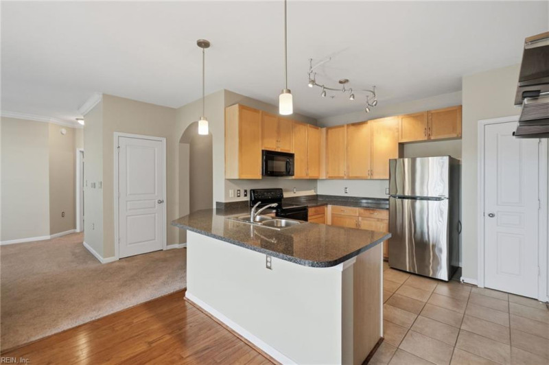 Photo 13 of 48 residential for sale in Norfolk virginia