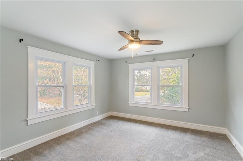 Photo 17 of 22 residential for sale in Hampton virginia