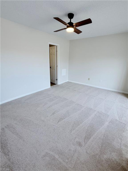Photo 14 of 19 residential for sale in Chesapeake virginia