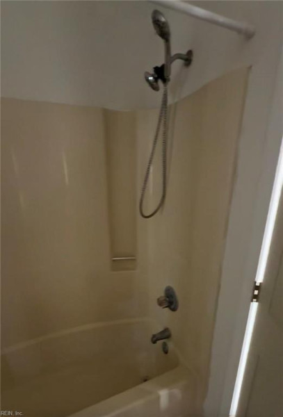Photo 7 of 8 residential for sale in Chesapeake virginia