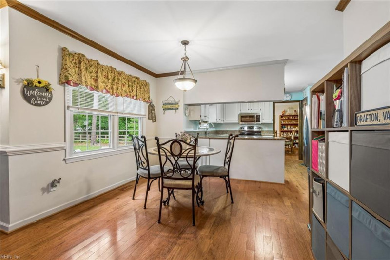 Photo 15 of 50 residential for sale in York County virginia