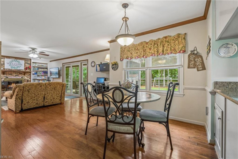 Photo 16 of 50 residential for sale in York County virginia