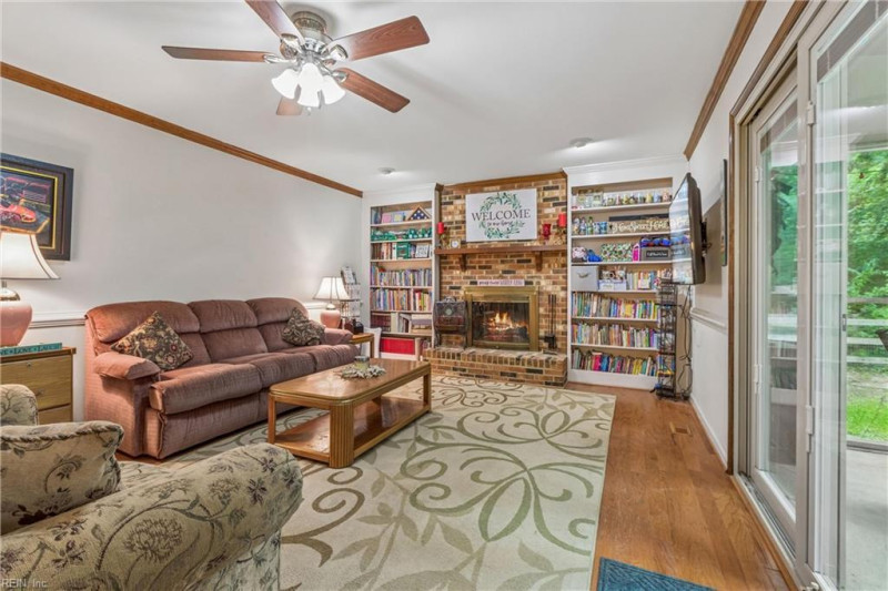 Photo 18 of 50 residential for sale in York County virginia