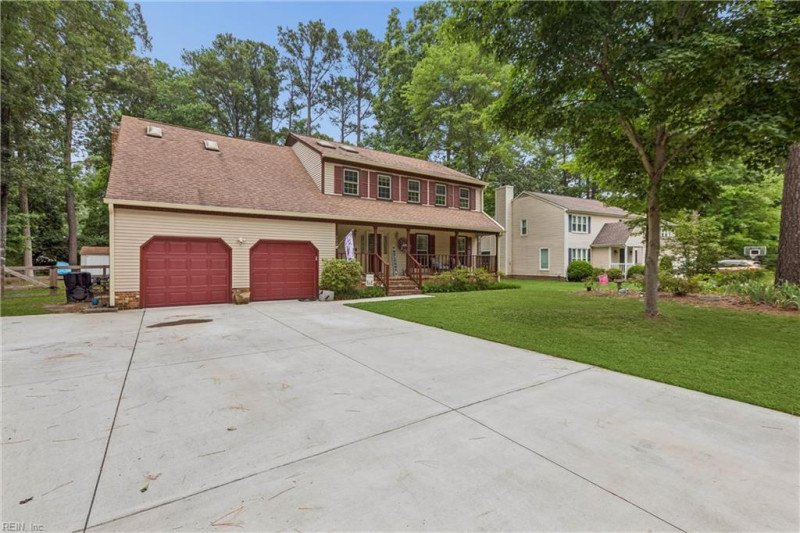 Photo 3 of 50 residential for sale in York County virginia