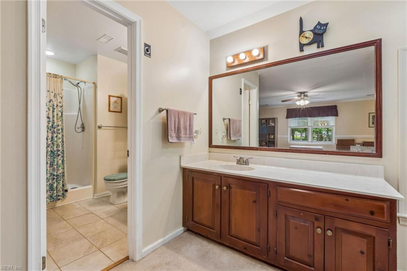 Photo 31 of 50 residential for sale in York County virginia