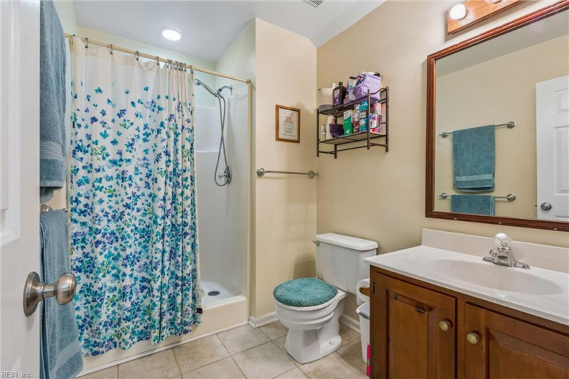 Photo 32 of 50 residential for sale in York County virginia