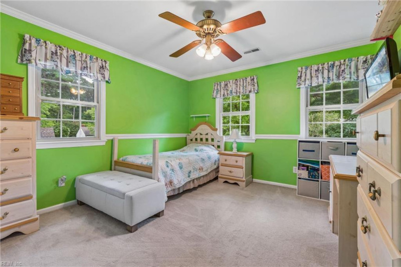 Photo 35 of 50 residential for sale in York County virginia