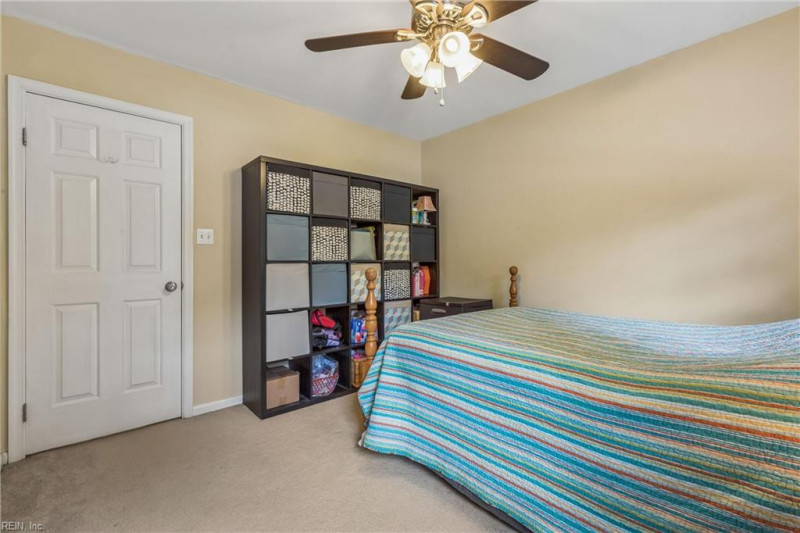 Photo 38 of 50 residential for sale in York County virginia