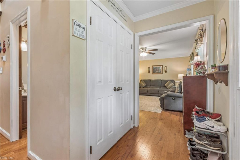 Photo 6 of 50 residential for sale in York County virginia