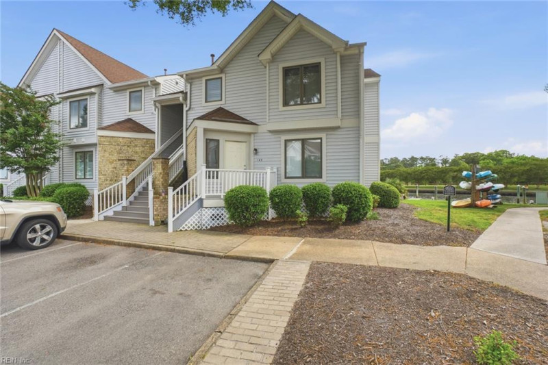 Photo 16 of 18 residential for sale in Chesapeake virginia Photo 16 of 18 residential for sale in Chesapeake virginia