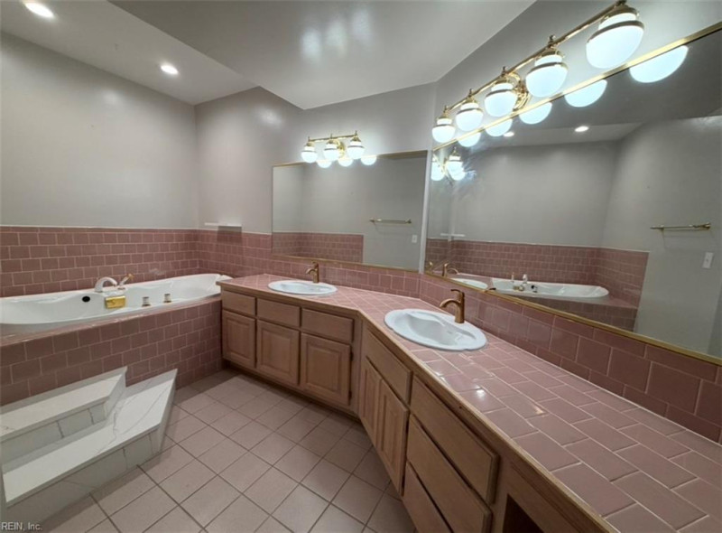 Photo 17 of 30 residential for sale in Hampton virginia
