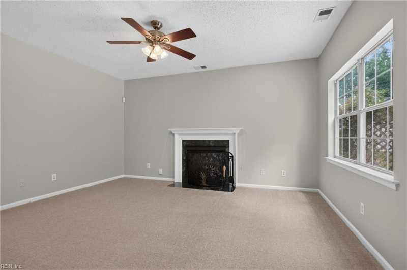 Photo 16 of 44 residential for sale in Suffolk virginia