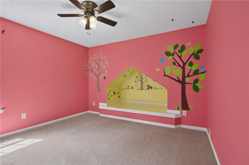Photo 24 of 44 residential for sale in Suffolk virginia