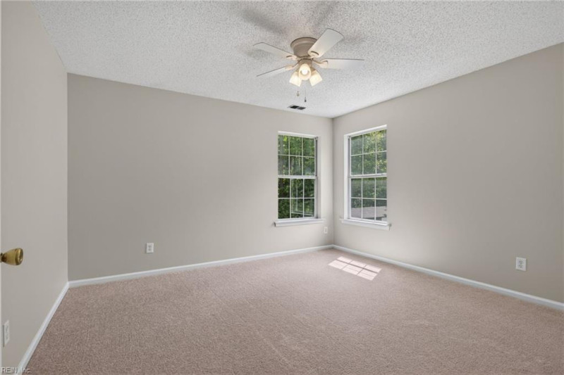 Photo 26 of 44 residential for sale in Suffolk virginia