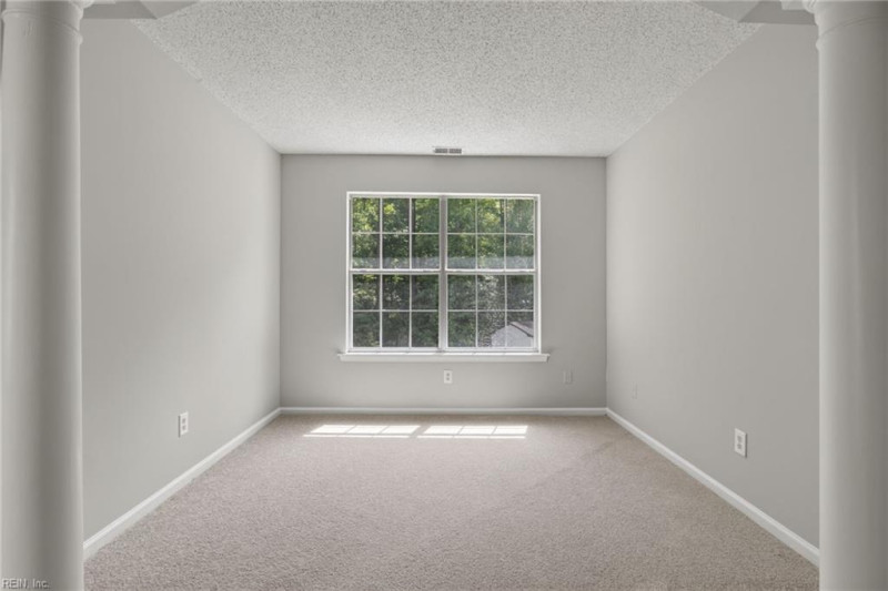 Photo 34 of 44 residential for sale in Suffolk virginia