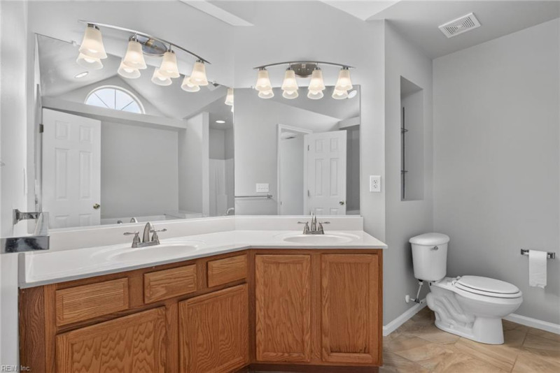 Photo 35 of 44 residential for sale in Suffolk virginia