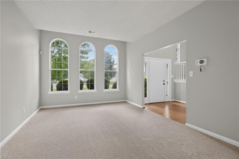 Photo 7 of 44 residential for sale in Suffolk virginia
