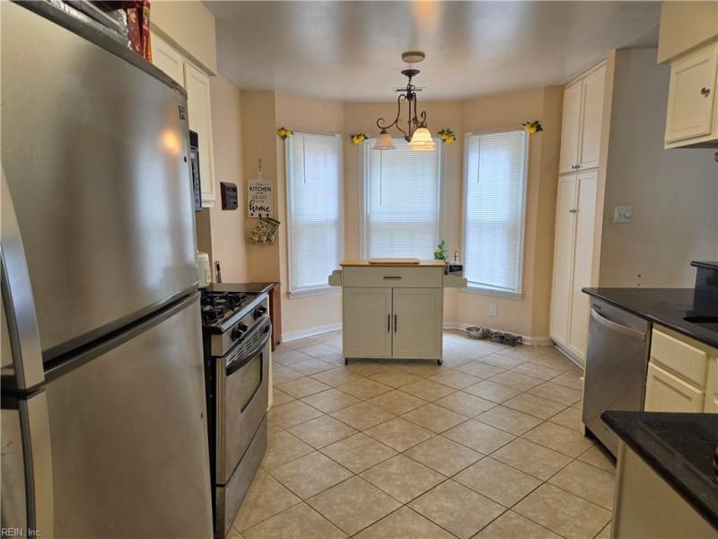 Photo 7 of 24 residential for sale in Newport News virginia Photo 7 of 24 residential for sale in Newport News virginia