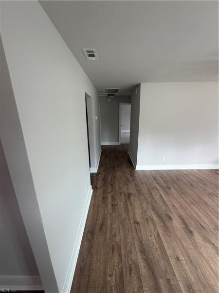 Photo 10 of 17 residential for sale in Portsmouth virginia